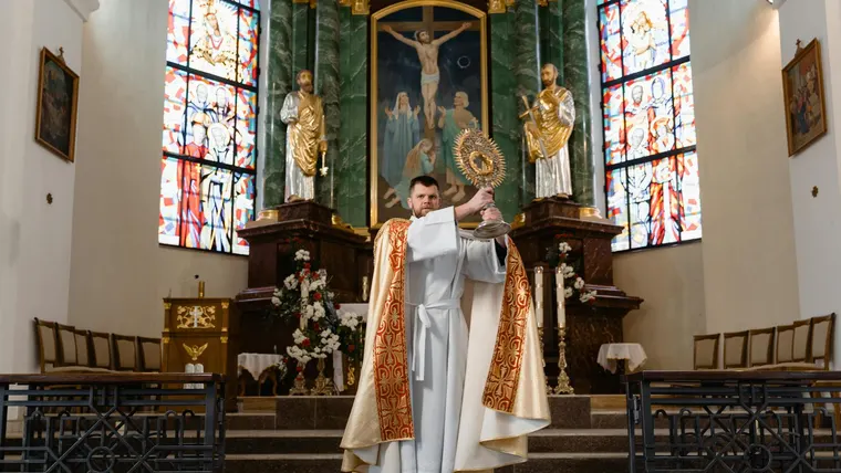 Foto profissional grátis de admiração, adoração, altar